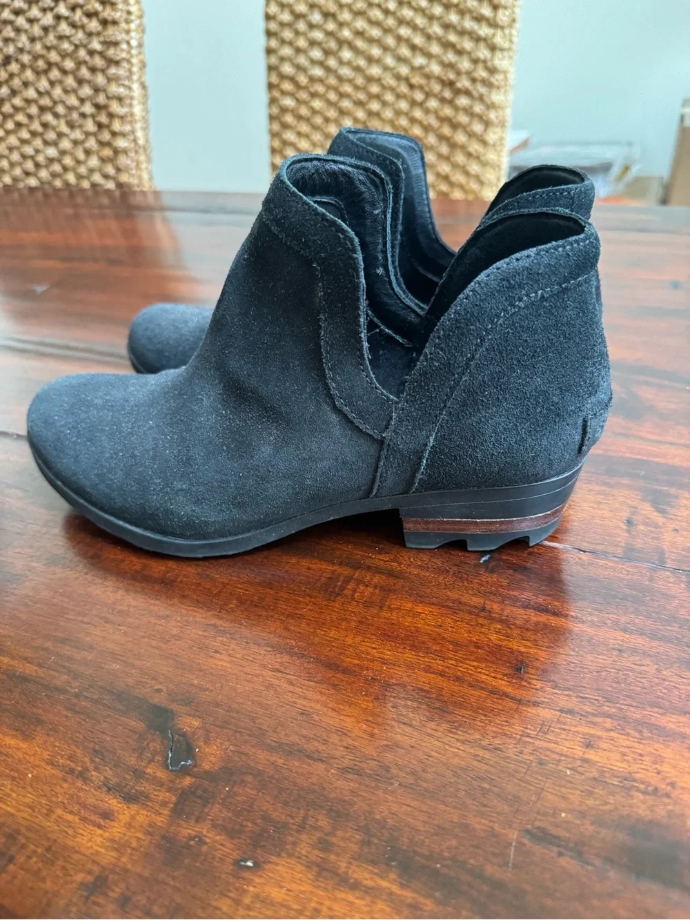 Sorel Lolla Cut Out Ankle Bootie, Suede Black , Size 9.5